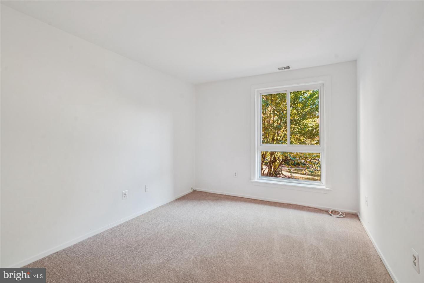 563 FLORIDA AVE #102, HERNDON, Virginia 20170, 3 Bedrooms Bedrooms, ,2 BathroomsBathrooms,Residential,For sale,563 FLORIDA AVE #102,VAFX2273936 MLS # VAFX2273936 563 FLORIDA AVE #102, HERNDON, Virginia 20170, 3 Bedrooms Bedrooms, ,2 BathroomsBathrooms,Residential,For sale,563 FLORIDA AVE #102,VAFX2273936 MLS # VAFX2273936