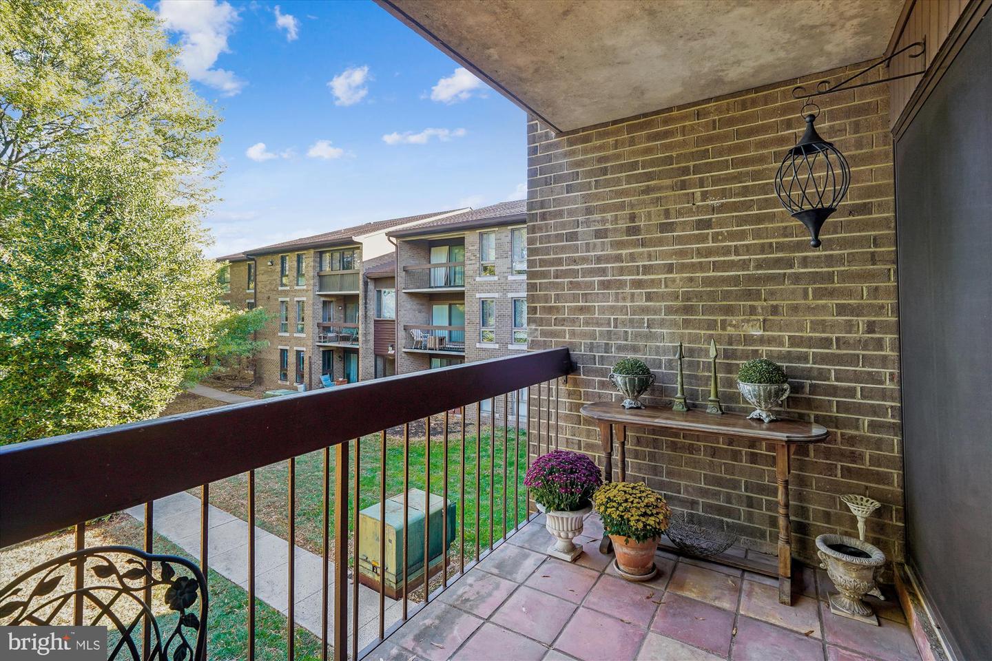 563 FLORIDA AVE #102, HERNDON, Virginia 20170, 3 Bedrooms Bedrooms, ,2 BathroomsBathrooms,Residential,For sale,563 FLORIDA AVE #102,VAFX2273936 MLS # VAFX2273936 563 FLORIDA AVE #102, HERNDON, Virginia 20170, 3 Bedrooms Bedrooms, ,2 BathroomsBathrooms,Residential,For sale,563 FLORIDA AVE #102,VAFX2273936 MLS # VAFX2273936