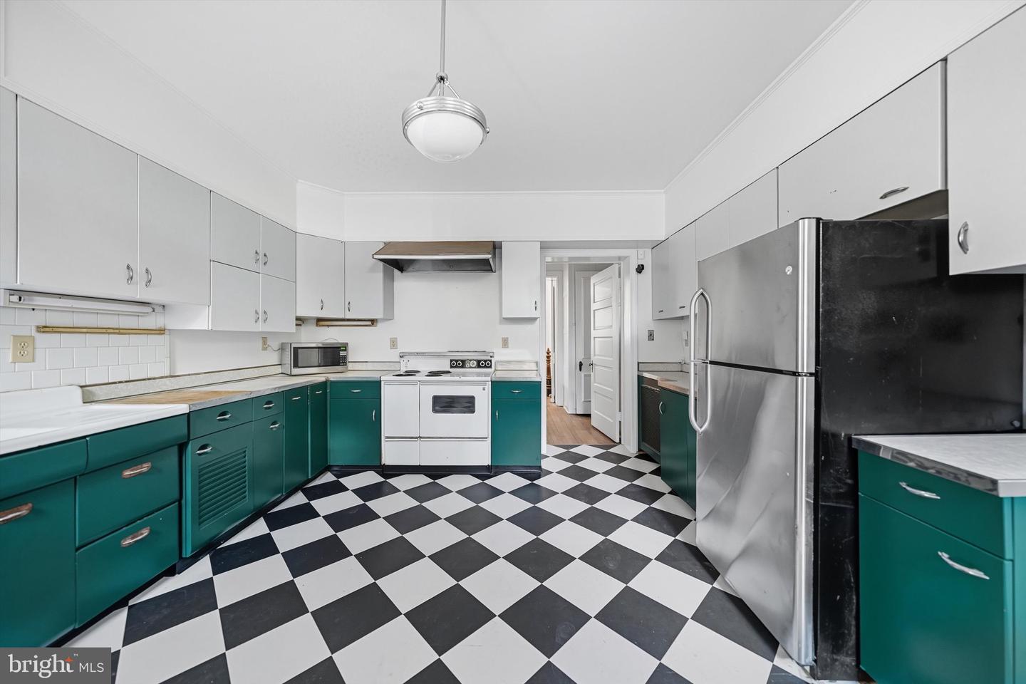 3013 Q ST NW, WASHINGTON, District Of Columbia 20007, 7 Bedrooms Bedrooms, ,6 BathroomsBathrooms,Residential,For sale,3013 Q ST NW,DCDC2226728 MLS # DCDC2226728