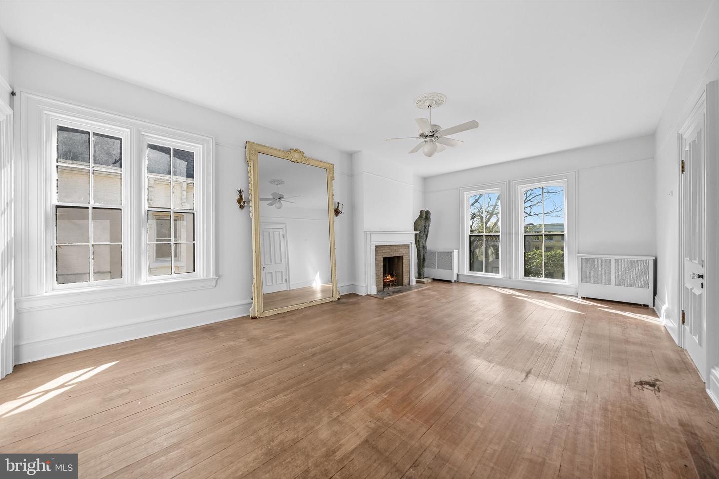 3013 Q ST NW, WASHINGTON, District Of Columbia 20007, 7 Bedrooms Bedrooms, ,6 BathroomsBathrooms,Residential,For sale,3013 Q ST NW,DCDC2226728 MLS # DCDC2226728