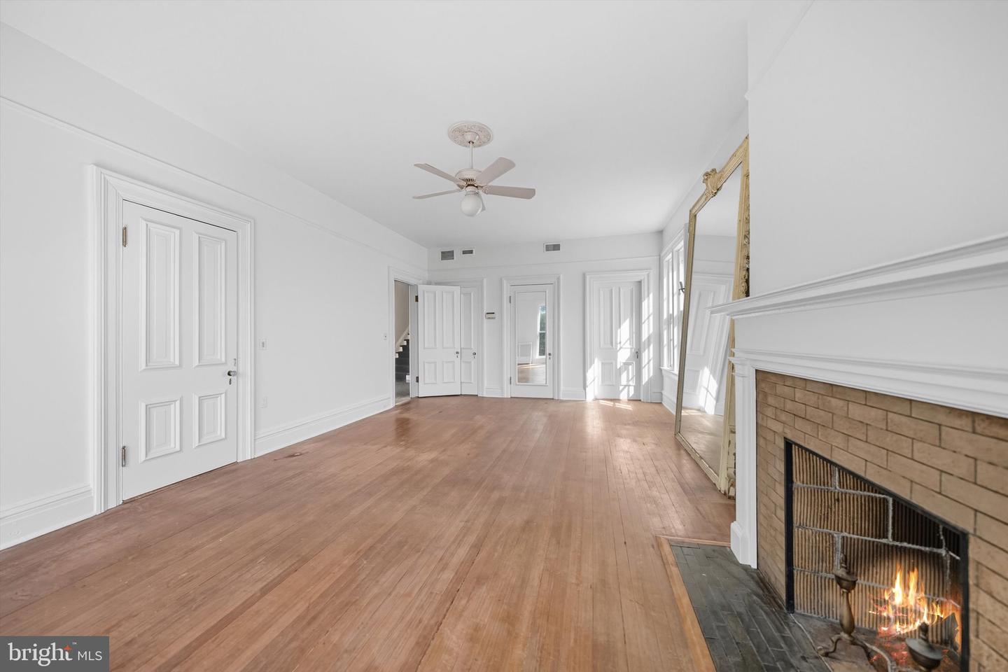 3013 Q ST NW, WASHINGTON, District Of Columbia 20007, 7 Bedrooms Bedrooms, ,6 BathroomsBathrooms,Residential,For sale,3013 Q ST NW,DCDC2226728 MLS # DCDC2226728