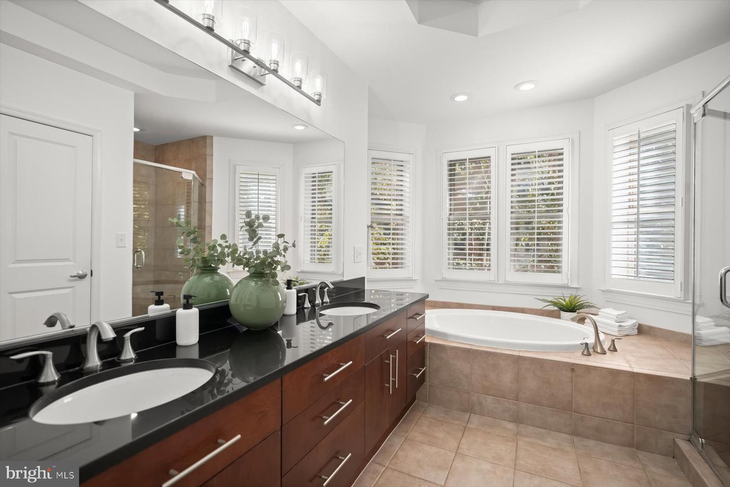 2227 12TH CT N, ARLINGTON, Virginia 22201, 4 Bedrooms Bedrooms, 13 Rooms Rooms,2 BathroomsBathrooms,Residential,For sale,2227 12TH CT N,VAAR2064838 MLS # VAAR2064838 2227 12TH CT N, ARLINGTON, Virginia 22201, 4 Bedrooms Bedrooms, 13 Rooms Rooms,2 BathroomsBathrooms,Residential,For sale,2227 12TH CT N,VAAR2064838 MLS # VAAR2064838