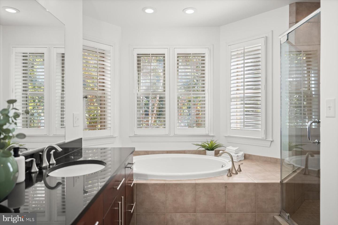 2227 12TH CT N, ARLINGTON, Virginia 22201, 4 Bedrooms Bedrooms, 13 Rooms Rooms,2 BathroomsBathrooms,Residential,For sale,2227 12TH CT N,VAAR2064838 MLS # VAAR2064838 2227 12TH CT N, ARLINGTON, Virginia 22201, 4 Bedrooms Bedrooms, 13 Rooms Rooms,2 BathroomsBathrooms,Residential,For sale,2227 12TH CT N,VAAR2064838 MLS # VAAR2064838