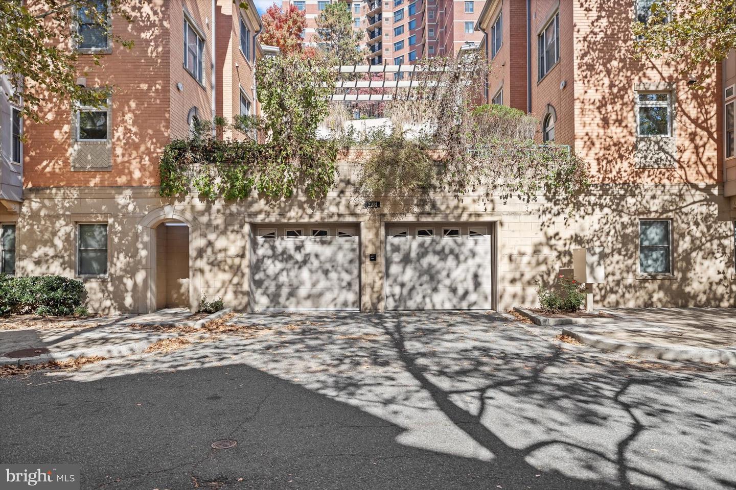 2227 12TH CT N, ARLINGTON, Virginia 22201, 4 Bedrooms Bedrooms, 13 Rooms Rooms,2 BathroomsBathrooms,Residential,For sale,2227 12TH CT N,VAAR2064838 MLS # VAAR2064838 2227 12TH CT N, ARLINGTON, Virginia 22201, 4 Bedrooms Bedrooms, 13 Rooms Rooms,2 BathroomsBathrooms,Residential,For sale,2227 12TH CT N,VAAR2064838 MLS # VAAR2064838