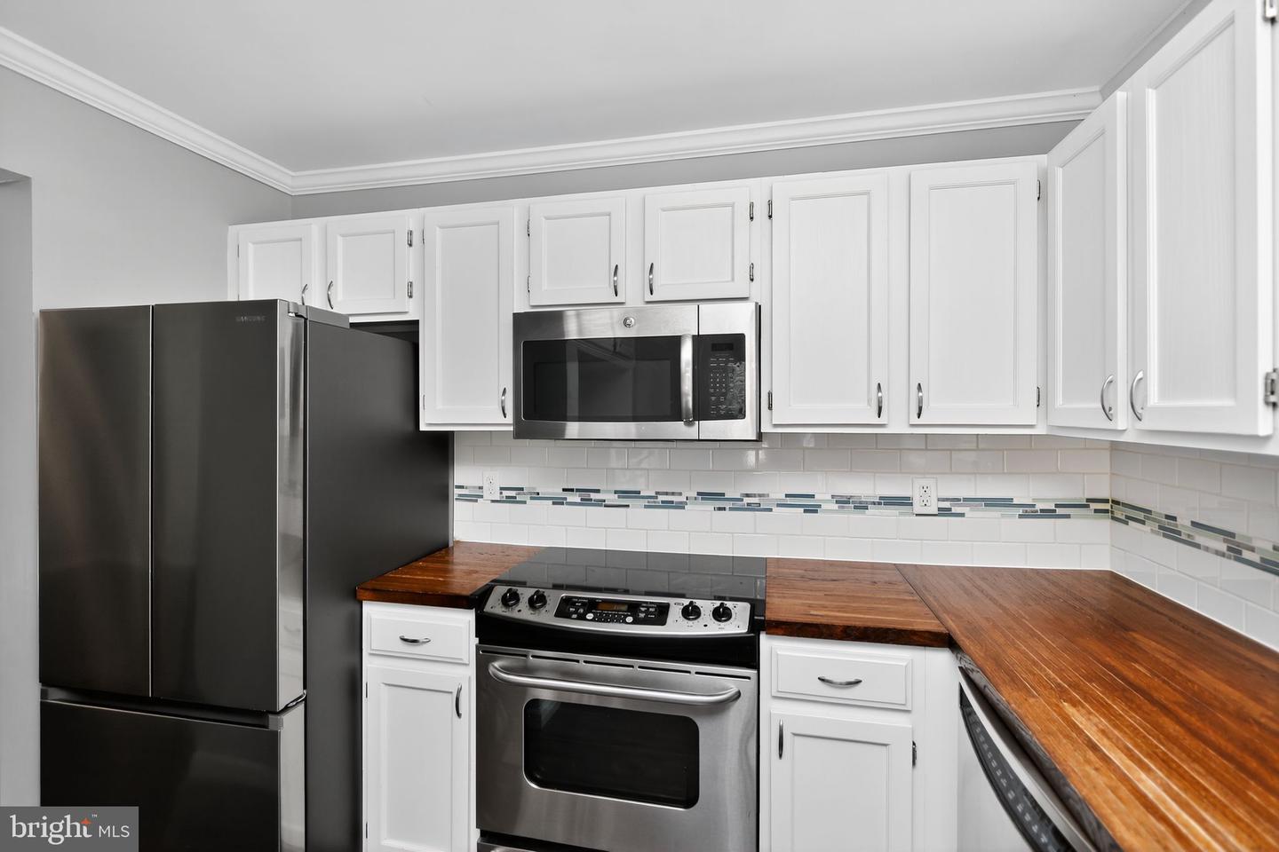 16209 TACONIC CIR, DUMFRIES, Virginia 22025, 2 Bedrooms Bedrooms, ,2 BathroomsBathrooms,Residential,For sale,16209 TACONIC CIR,VAPW2105956 MLS # VAPW2105956 16209 TACONIC CIR, DUMFRIES, Virginia 22025, 2 Bedrooms Bedrooms, ,2 BathroomsBathrooms,Residential,For sale,16209 TACONIC CIR,VAPW2105956 MLS # VAPW2105956