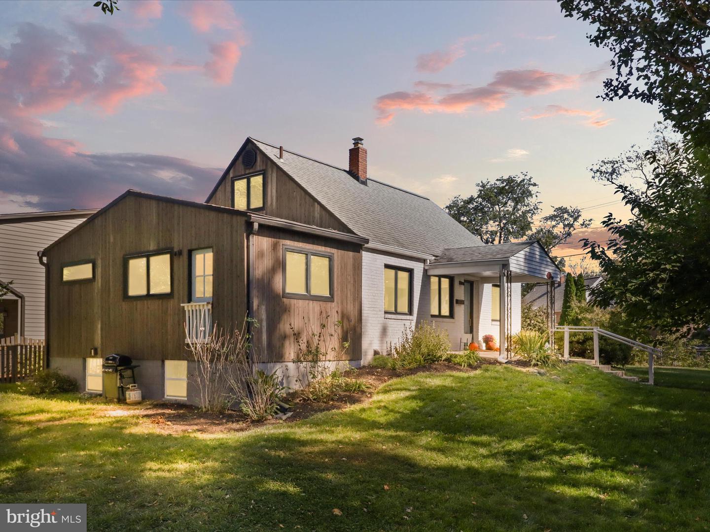 7324 ELMWOOD DR, FALLS CHURCH, Virginia 22042, 5 Bedrooms Bedrooms, 14 Rooms Rooms,2 BathroomsBathrooms,Residential,For sale,7324 ELMWOOD DR,VAFX2274258 MLS # VAFX2274258 7324 ELMWOOD DR, FALLS CHURCH, Virginia 22042, 5 Bedrooms Bedrooms, 14 Rooms Rooms,2 BathroomsBathrooms,Residential,For sale,7324 ELMWOOD DR,VAFX2274258 MLS # VAFX2274258