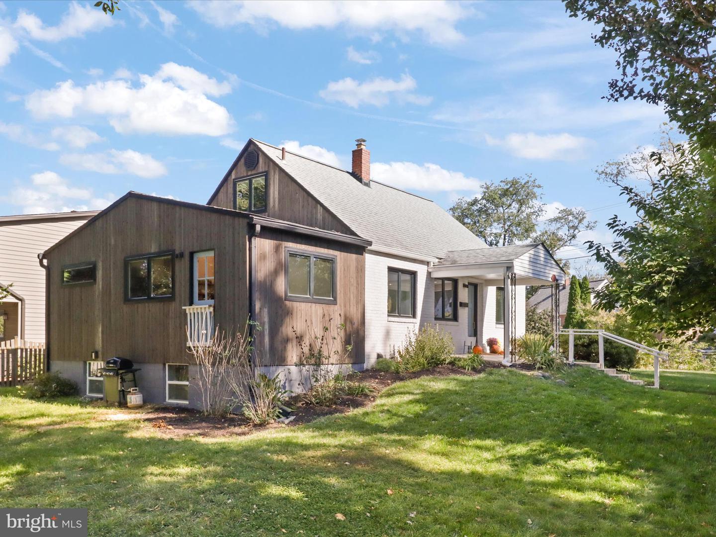 7324 ELMWOOD DR, FALLS CHURCH, Virginia 22042, 5 Bedrooms Bedrooms, 14 Rooms Rooms,2 BathroomsBathrooms,Residential,For sale,7324 ELMWOOD DR,VAFX2274258 MLS # VAFX2274258 7324 ELMWOOD DR, FALLS CHURCH, Virginia 22042, 5 Bedrooms Bedrooms, 14 Rooms Rooms,2 BathroomsBathrooms,Residential,For sale,7324 ELMWOOD DR,VAFX2274258 MLS # VAFX2274258