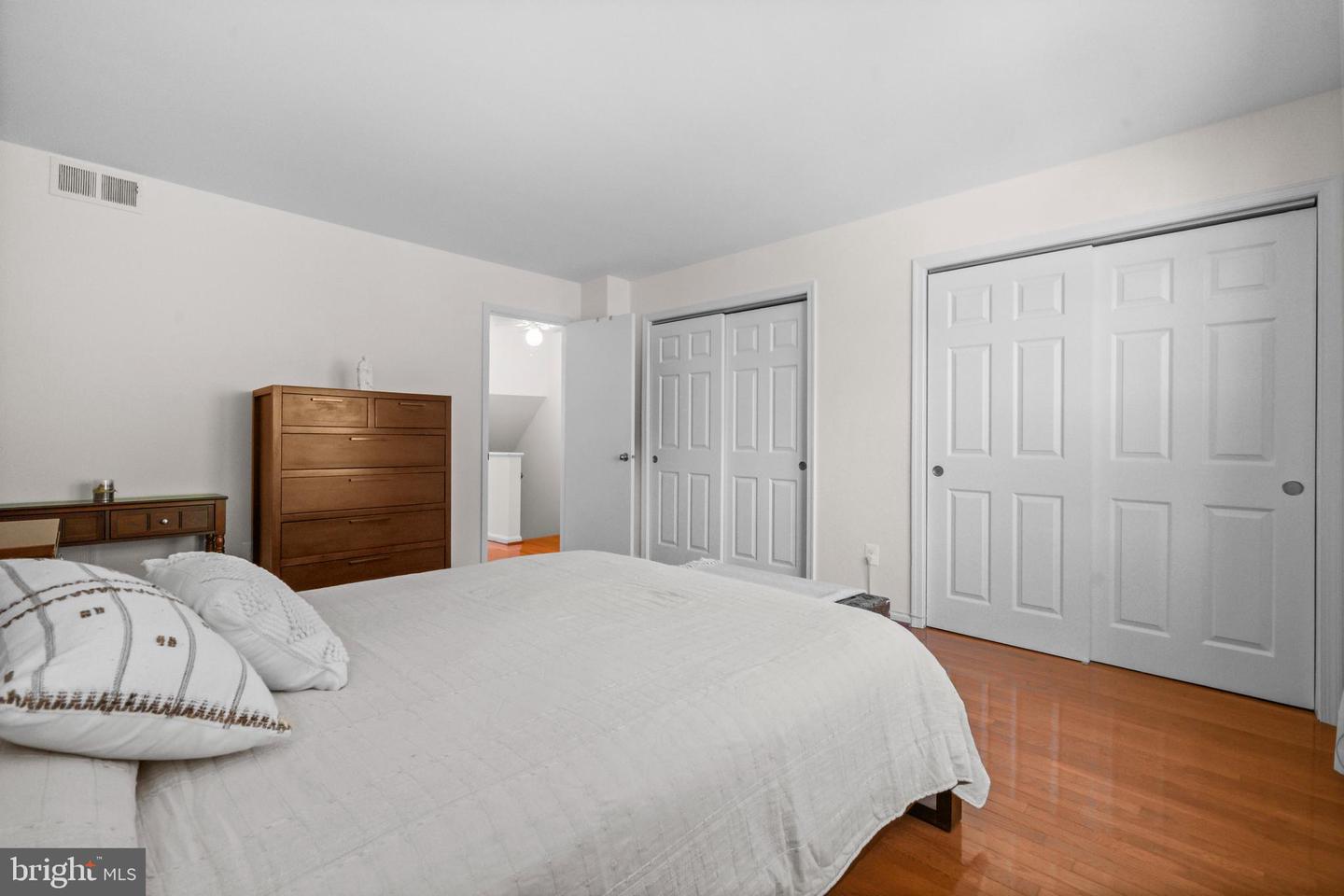 5824 REXFORD DR #731, SPRINGFIELD, Virginia 22152, 2 Bedrooms Bedrooms, ,1 BathroomBathrooms,Residential,For sale,5824 REXFORD DR #731,VAFX2274446 MLS # VAFX2274446 5824 REXFORD DR #731, SPRINGFIELD, Virginia 22152, 2 Bedrooms Bedrooms, ,1 BathroomBathrooms,Residential,For sale,5824 REXFORD DR #731,VAFX2274446 MLS # VAFX2274446