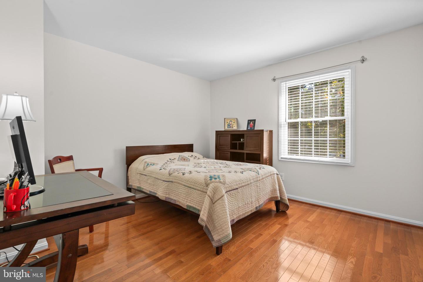 5824 REXFORD DR #731, SPRINGFIELD, Virginia 22152, 2 Bedrooms Bedrooms, ,1 BathroomBathrooms,Residential,For sale,5824 REXFORD DR #731,VAFX2274446 MLS # VAFX2274446 5824 REXFORD DR #731, SPRINGFIELD, Virginia 22152, 2 Bedrooms Bedrooms, ,1 BathroomBathrooms,Residential,For sale,5824 REXFORD DR #731,VAFX2274446 MLS # VAFX2274446