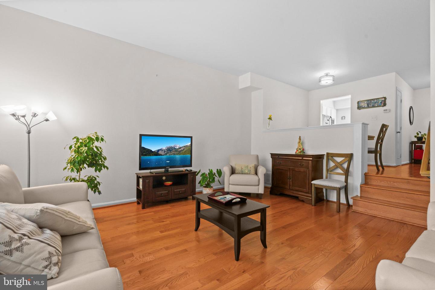 5824 REXFORD DR #731, SPRINGFIELD, Virginia 22152, 2 Bedrooms Bedrooms, ,1 BathroomBathrooms,Residential,For sale,5824 REXFORD DR #731,VAFX2274446 MLS # VAFX2274446 5824 REXFORD DR #731, SPRINGFIELD, Virginia 22152, 2 Bedrooms Bedrooms, ,1 BathroomBathrooms,Residential,For sale,5824 REXFORD DR #731,VAFX2274446 MLS # VAFX2274446