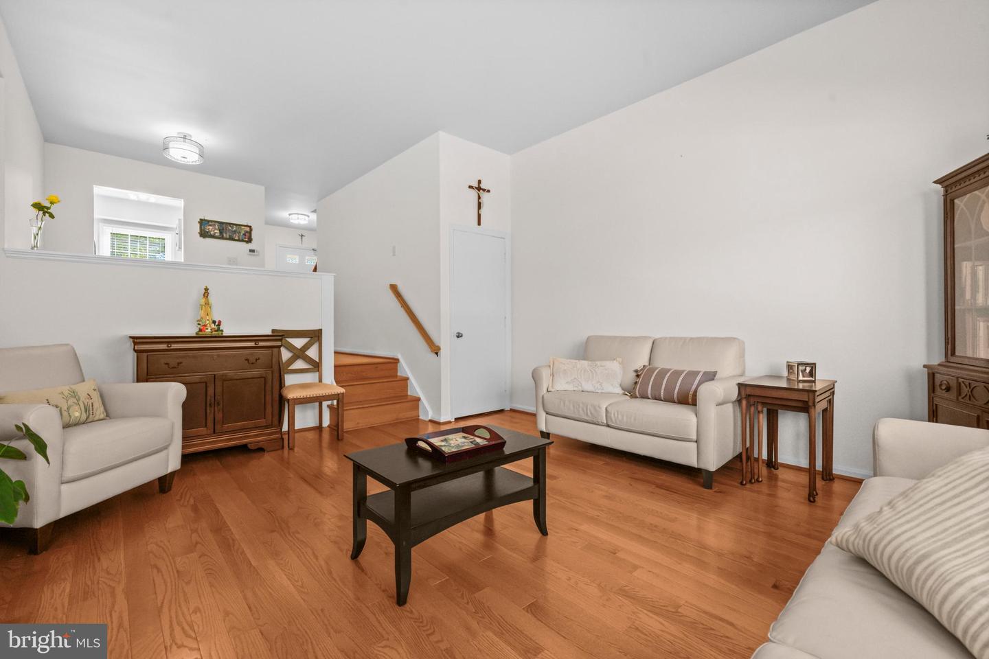 5824 REXFORD DR #731, SPRINGFIELD, Virginia 22152, 2 Bedrooms Bedrooms, ,1 BathroomBathrooms,Residential,For sale,5824 REXFORD DR #731,VAFX2274446 MLS # VAFX2274446 5824 REXFORD DR #731, SPRINGFIELD, Virginia 22152, 2 Bedrooms Bedrooms, ,1 BathroomBathrooms,Residential,For sale,5824 REXFORD DR #731,VAFX2274446 MLS # VAFX2274446