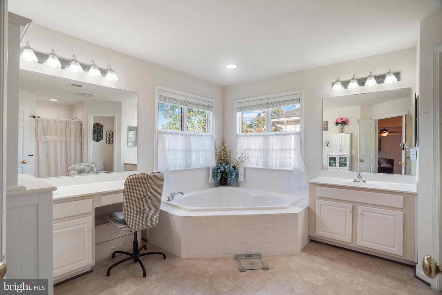 15508 KELLEY FARM CT, WOODBRIDGE, Virginia 22193, 4 Bedrooms Bedrooms, 8 Rooms Rooms,3 BathroomsBathrooms,Residential,For sale,15508 KELLEY FARM CT,VAPW2106116 MLS # VAPW2106116 15508 KELLEY FARM CT, WOODBRIDGE, Virginia 22193, 4 Bedrooms Bedrooms, 8 Rooms Rooms,3 BathroomsBathrooms,Residential,For sale,15508 KELLEY FARM CT,VAPW2106116 MLS # VAPW2106116