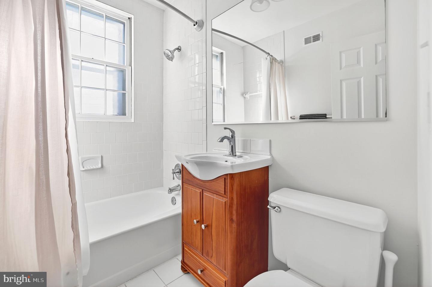 500 N BASHFORD LN #3321, ALEXANDRIA, Virginia 22314, 1 Bedroom Bedrooms, ,1 BathroomBathrooms,Residential,For sale,500 N BASHFORD LN #3321,VAAX2051024 MLS # VAAX2051024 500 N BASHFORD LN #3321, ALEXANDRIA, Virginia 22314, 1 Bedroom Bedrooms, ,1 BathroomBathrooms,Residential,For sale,500 N BASHFORD LN #3321,VAAX2051024 MLS # VAAX2051024