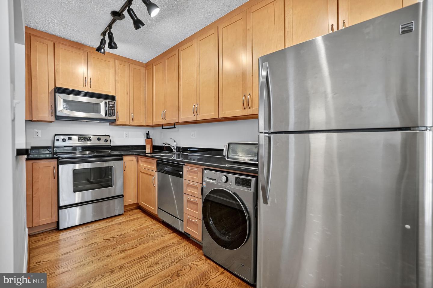 500 N BASHFORD LN #3321, ALEXANDRIA, Virginia 22314, 1 Bedroom Bedrooms, ,1 BathroomBathrooms,Residential,For sale,500 N BASHFORD LN #3321,VAAX2051024 MLS # VAAX2051024 500 N BASHFORD LN #3321, ALEXANDRIA, Virginia 22314, 1 Bedroom Bedrooms, ,1 BathroomBathrooms,Residential,For sale,500 N BASHFORD LN #3321,VAAX2051024 MLS # VAAX2051024