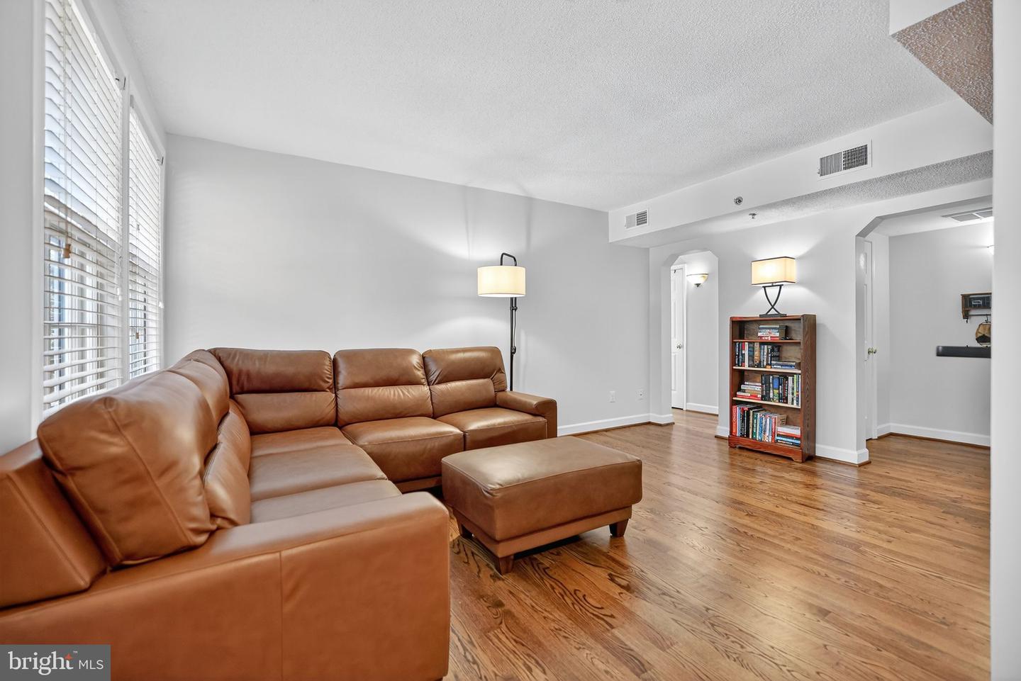 500 N BASHFORD LN #3321, ALEXANDRIA, Virginia 22314, 1 Bedroom Bedrooms, ,1 BathroomBathrooms,Residential,For sale,500 N BASHFORD LN #3321,VAAX2051024 MLS # VAAX2051024 500 N BASHFORD LN #3321, ALEXANDRIA, Virginia 22314, 1 Bedroom Bedrooms, ,1 BathroomBathrooms,Residential,For sale,500 N BASHFORD LN #3321,VAAX2051024 MLS # VAAX2051024