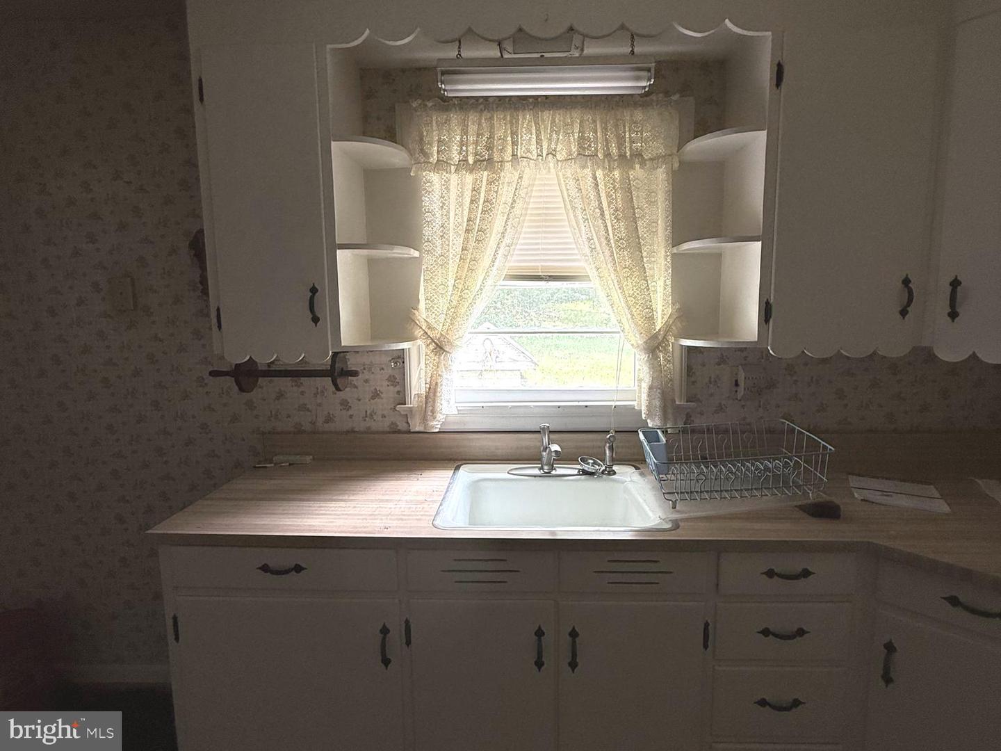 10621 CATHARPIN RD, SPOTSYLVANIA, Virginia 22551, 4 Bedrooms Bedrooms, ,1 BathroomBathrooms,Residential,For sale,10621 CATHARPIN RD,VASP2037058 MLS # VASP2037058