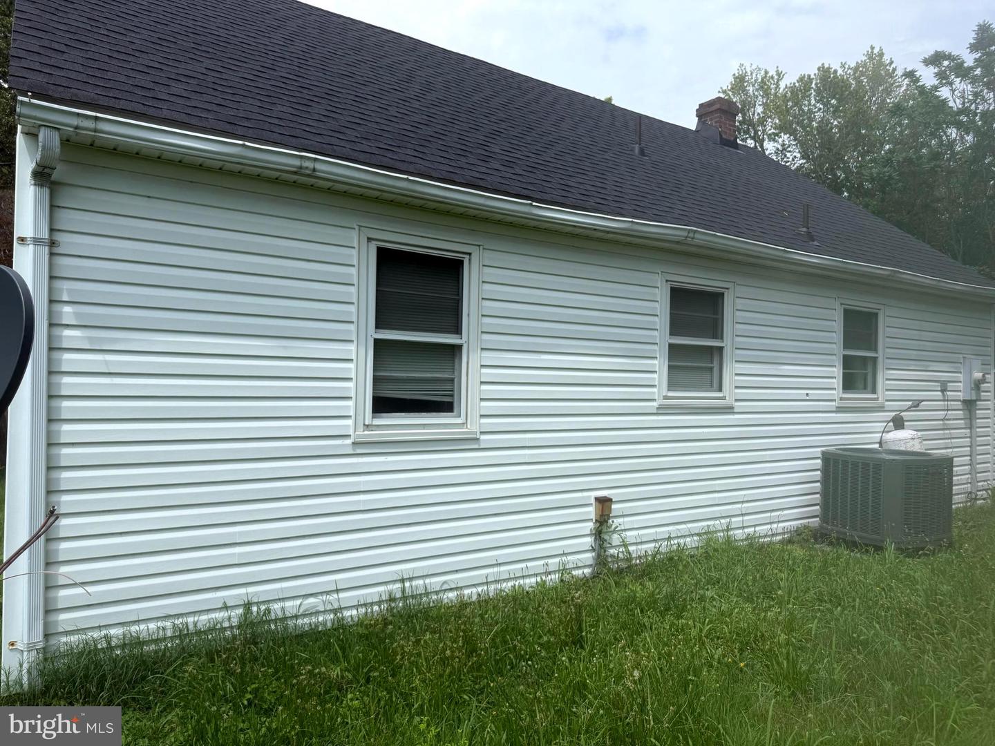 10621 CATHARPIN RD, SPOTSYLVANIA, Virginia 22551, 4 Bedrooms Bedrooms, ,1 BathroomBathrooms,Residential,For sale,10621 CATHARPIN RD,VASP2037058 MLS # VASP2037058