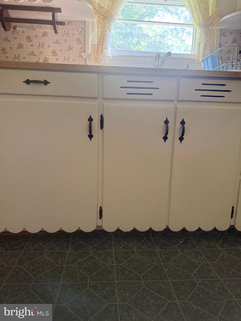 10621 CATHARPIN RD, SPOTSYLVANIA, Virginia 22551, 4 Bedrooms Bedrooms, ,1 BathroomBathrooms,Residential,For sale,10621 CATHARPIN RD,VASP2037058 MLS # VASP2037058