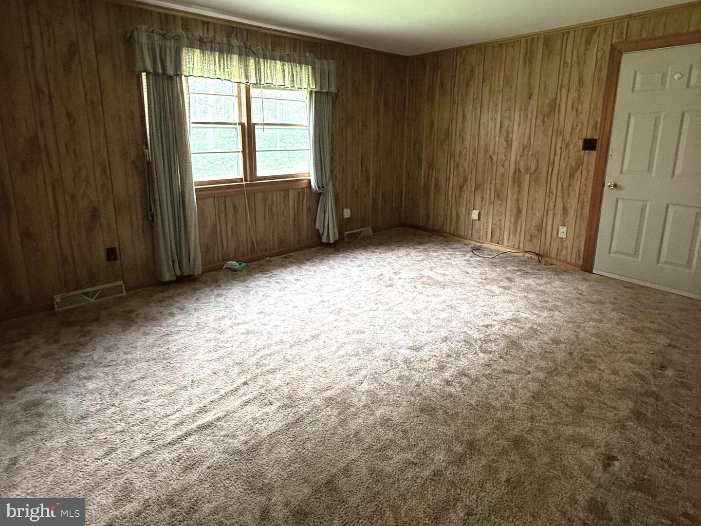 10621 CATHARPIN RD, SPOTSYLVANIA, Virginia 22551, 4 Bedrooms Bedrooms, ,1 BathroomBathrooms,Residential,For sale,10621 CATHARPIN RD,VASP2037058 MLS # VASP2037058