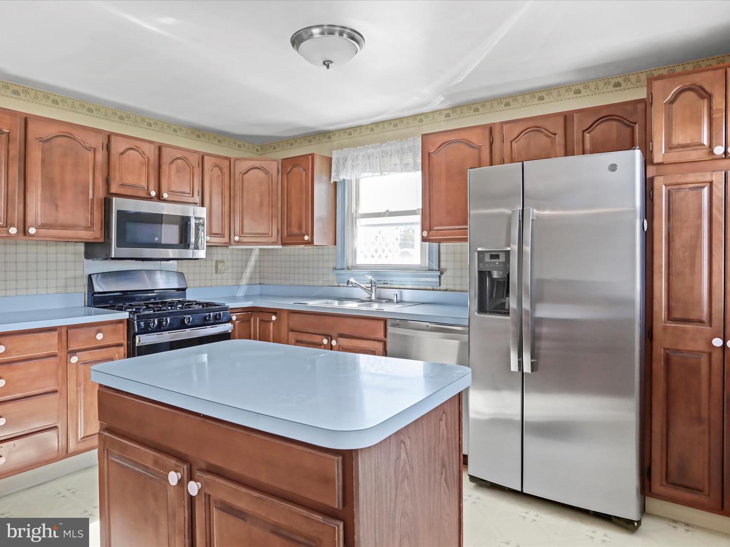 33 N BERLIN PIKE, LOVETTSVILLE, Virginia 20180, 4 Bedrooms Bedrooms, ,2 BathroomsBathrooms,Residential,For sale,33 N BERLIN PIKE,VALO2109332 MLS # VALO2109332 33 N BERLIN PIKE, LOVETTSVILLE, Virginia 20180, 4 Bedrooms Bedrooms, ,2 BathroomsBathrooms,Residential,For sale,33 N BERLIN PIKE,VALO2109332 MLS # VALO2109332