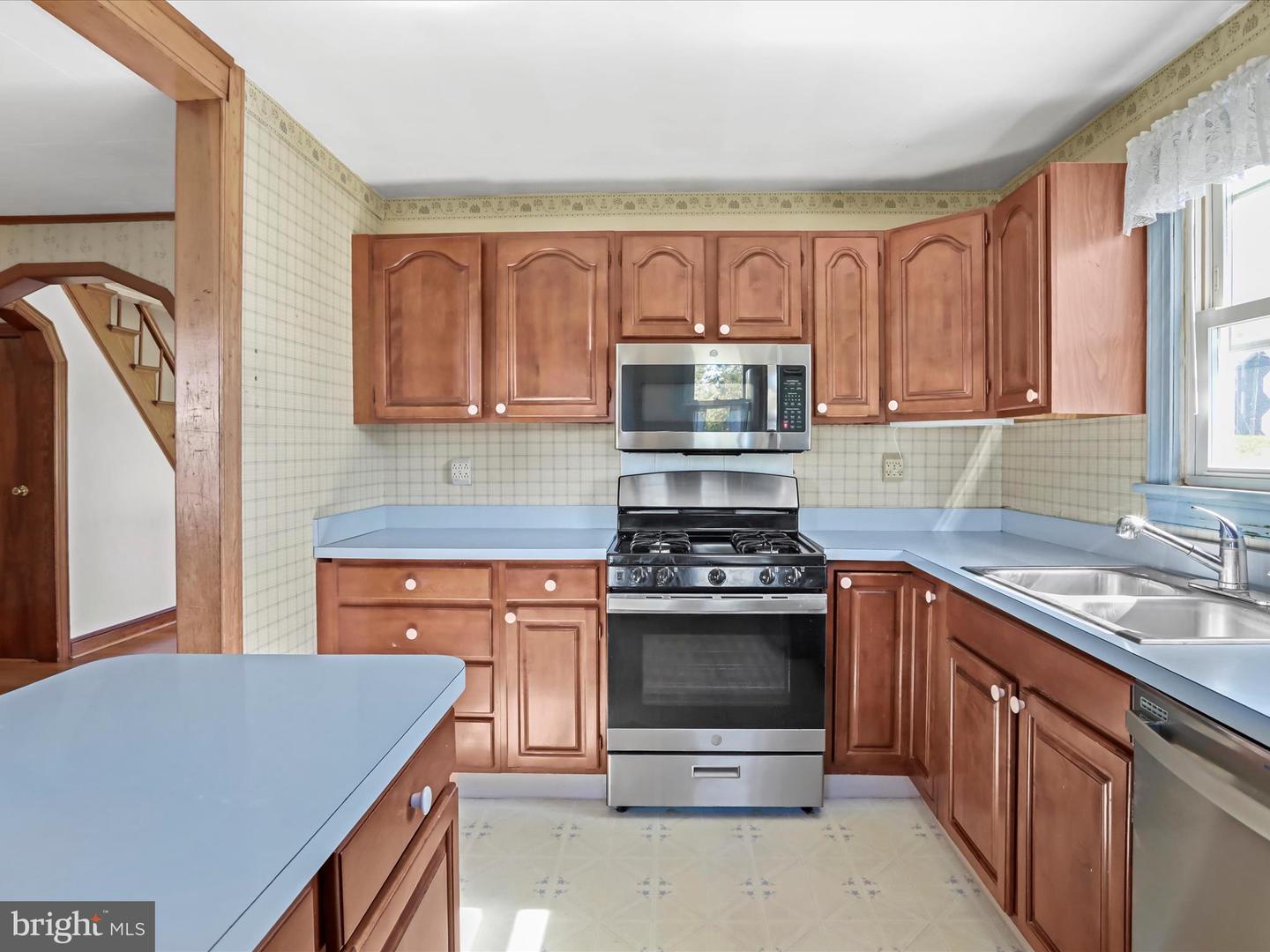 33 N BERLIN PIKE, LOVETTSVILLE, Virginia 20180, 4 Bedrooms Bedrooms, ,2 BathroomsBathrooms,Residential,For sale,33 N BERLIN PIKE,VALO2109332 MLS # VALO2109332 33 N BERLIN PIKE, LOVETTSVILLE, Virginia 20180, 4 Bedrooms Bedrooms, ,2 BathroomsBathrooms,Residential,For sale,33 N BERLIN PIKE,VALO2109332 MLS # VALO2109332
