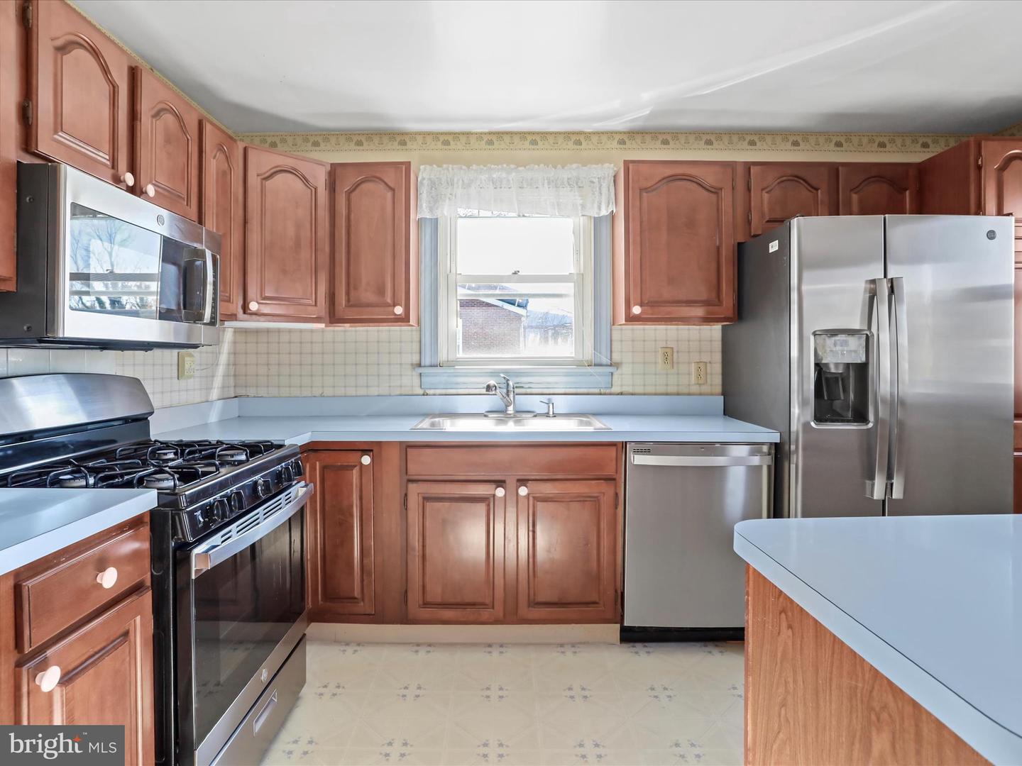 33 N BERLIN PIKE, LOVETTSVILLE, Virginia 20180, 4 Bedrooms Bedrooms, ,2 BathroomsBathrooms,Residential,For sale,33 N BERLIN PIKE,VALO2109332 MLS # VALO2109332 33 N BERLIN PIKE, LOVETTSVILLE, Virginia 20180, 4 Bedrooms Bedrooms, ,2 BathroomsBathrooms,Residential,For sale,33 N BERLIN PIKE,VALO2109332 MLS # VALO2109332
