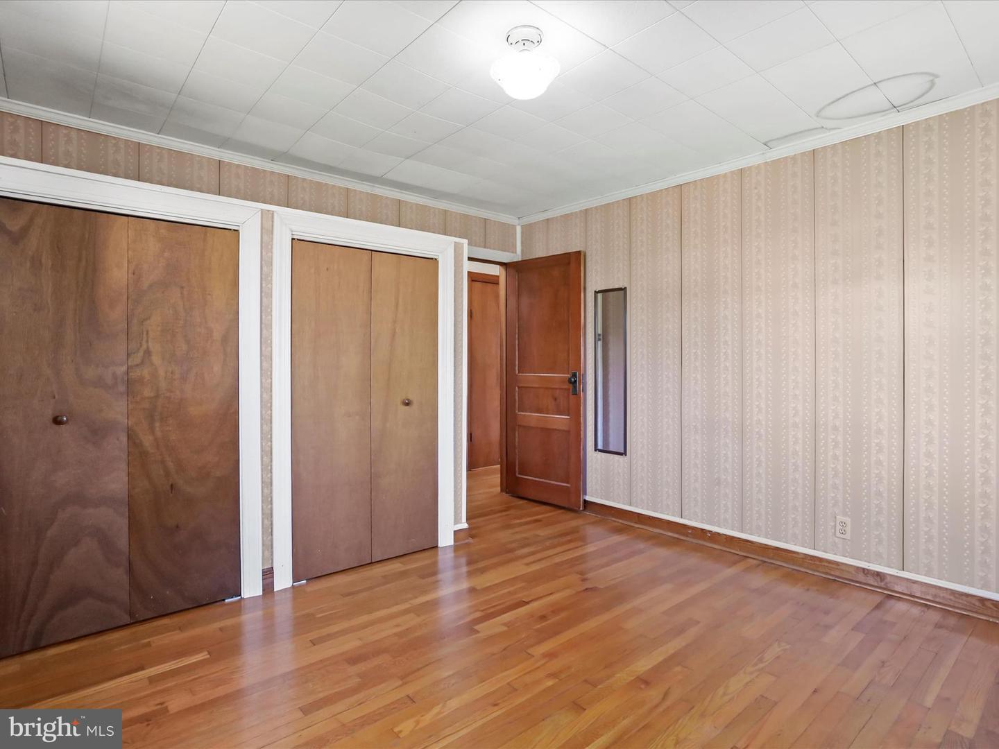 33 N BERLIN PIKE, LOVETTSVILLE, Virginia 20180, 4 Bedrooms Bedrooms, ,2 BathroomsBathrooms,Residential,For sale,33 N BERLIN PIKE,VALO2109332 MLS # VALO2109332 33 N BERLIN PIKE, LOVETTSVILLE, Virginia 20180, 4 Bedrooms Bedrooms, ,2 BathroomsBathrooms,Residential,For sale,33 N BERLIN PIKE,VALO2109332 MLS # VALO2109332