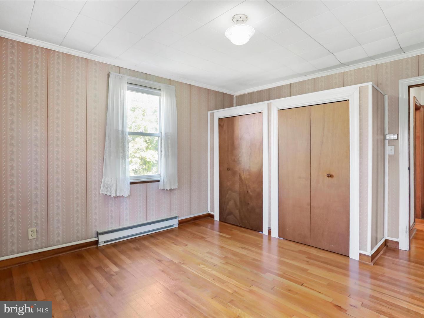 33 N BERLIN PIKE, LOVETTSVILLE, Virginia 20180, 4 Bedrooms Bedrooms, ,2 BathroomsBathrooms,Residential,For sale,33 N BERLIN PIKE,VALO2109332 MLS # VALO2109332 33 N BERLIN PIKE, LOVETTSVILLE, Virginia 20180, 4 Bedrooms Bedrooms, ,2 BathroomsBathrooms,Residential,For sale,33 N BERLIN PIKE,VALO2109332 MLS # VALO2109332