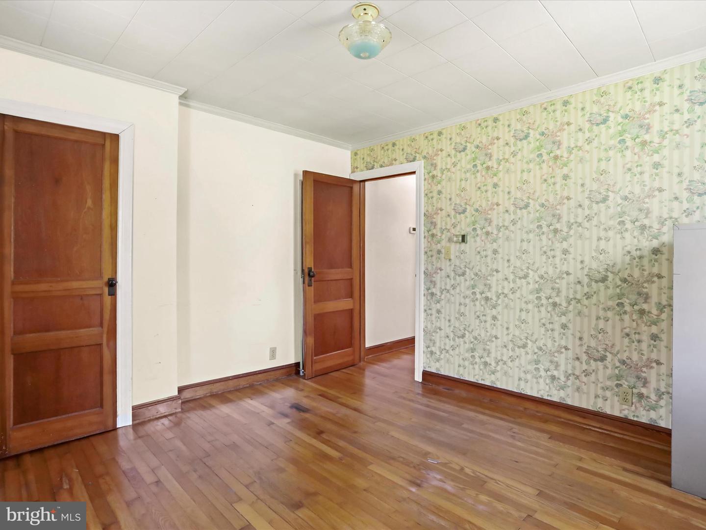 33 N BERLIN PIKE, LOVETTSVILLE, Virginia 20180, 4 Bedrooms Bedrooms, ,2 BathroomsBathrooms,Residential,For sale,33 N BERLIN PIKE,VALO2109332 MLS # VALO2109332 33 N BERLIN PIKE, LOVETTSVILLE, Virginia 20180, 4 Bedrooms Bedrooms, ,2 BathroomsBathrooms,Residential,For sale,33 N BERLIN PIKE,VALO2109332 MLS # VALO2109332