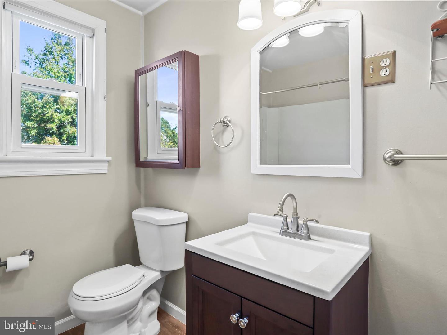 33 N BERLIN PIKE, LOVETTSVILLE, Virginia 20180, 4 Bedrooms Bedrooms, ,2 BathroomsBathrooms,Residential,For sale,33 N BERLIN PIKE,VALO2109332 MLS # VALO2109332 33 N BERLIN PIKE, LOVETTSVILLE, Virginia 20180, 4 Bedrooms Bedrooms, ,2 BathroomsBathrooms,Residential,For sale,33 N BERLIN PIKE,VALO2109332 MLS # VALO2109332