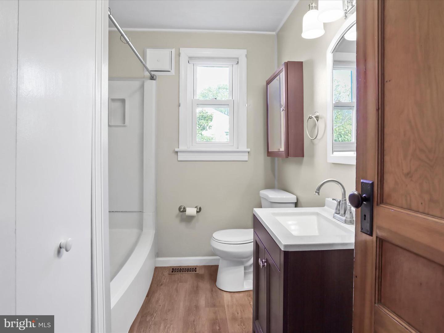 33 N BERLIN PIKE, LOVETTSVILLE, Virginia 20180, 4 Bedrooms Bedrooms, ,2 BathroomsBathrooms,Residential,For sale,33 N BERLIN PIKE,VALO2109332 MLS # VALO2109332 33 N BERLIN PIKE, LOVETTSVILLE, Virginia 20180, 4 Bedrooms Bedrooms, ,2 BathroomsBathrooms,Residential,For sale,33 N BERLIN PIKE,VALO2109332 MLS # VALO2109332