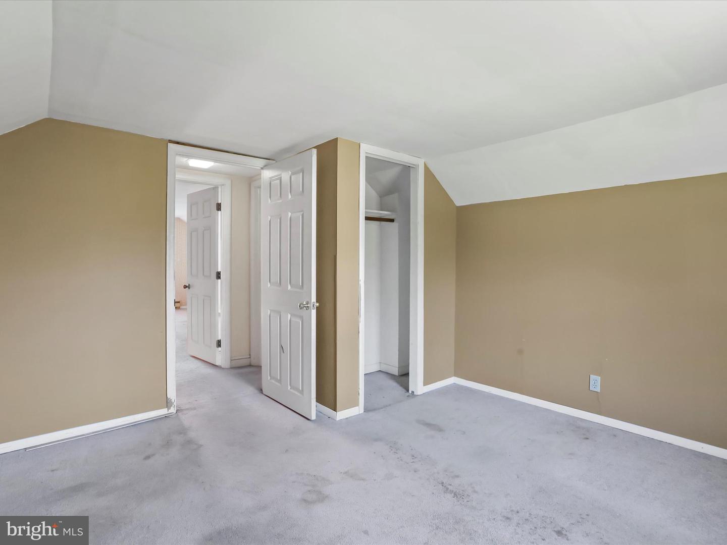 33 N BERLIN PIKE, LOVETTSVILLE, Virginia 20180, 4 Bedrooms Bedrooms, ,2 BathroomsBathrooms,Residential,For sale,33 N BERLIN PIKE,VALO2109332 MLS # VALO2109332 33 N BERLIN PIKE, LOVETTSVILLE, Virginia 20180, 4 Bedrooms Bedrooms, ,2 BathroomsBathrooms,Residential,For sale,33 N BERLIN PIKE,VALO2109332 MLS # VALO2109332
