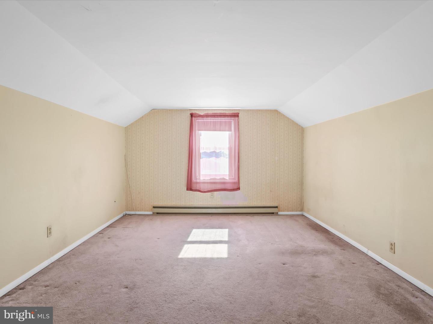 33 N BERLIN PIKE, LOVETTSVILLE, Virginia 20180, 4 Bedrooms Bedrooms, ,2 BathroomsBathrooms,Residential,For sale,33 N BERLIN PIKE,VALO2109332 MLS # VALO2109332 33 N BERLIN PIKE, LOVETTSVILLE, Virginia 20180, 4 Bedrooms Bedrooms, ,2 BathroomsBathrooms,Residential,For sale,33 N BERLIN PIKE,VALO2109332 MLS # VALO2109332