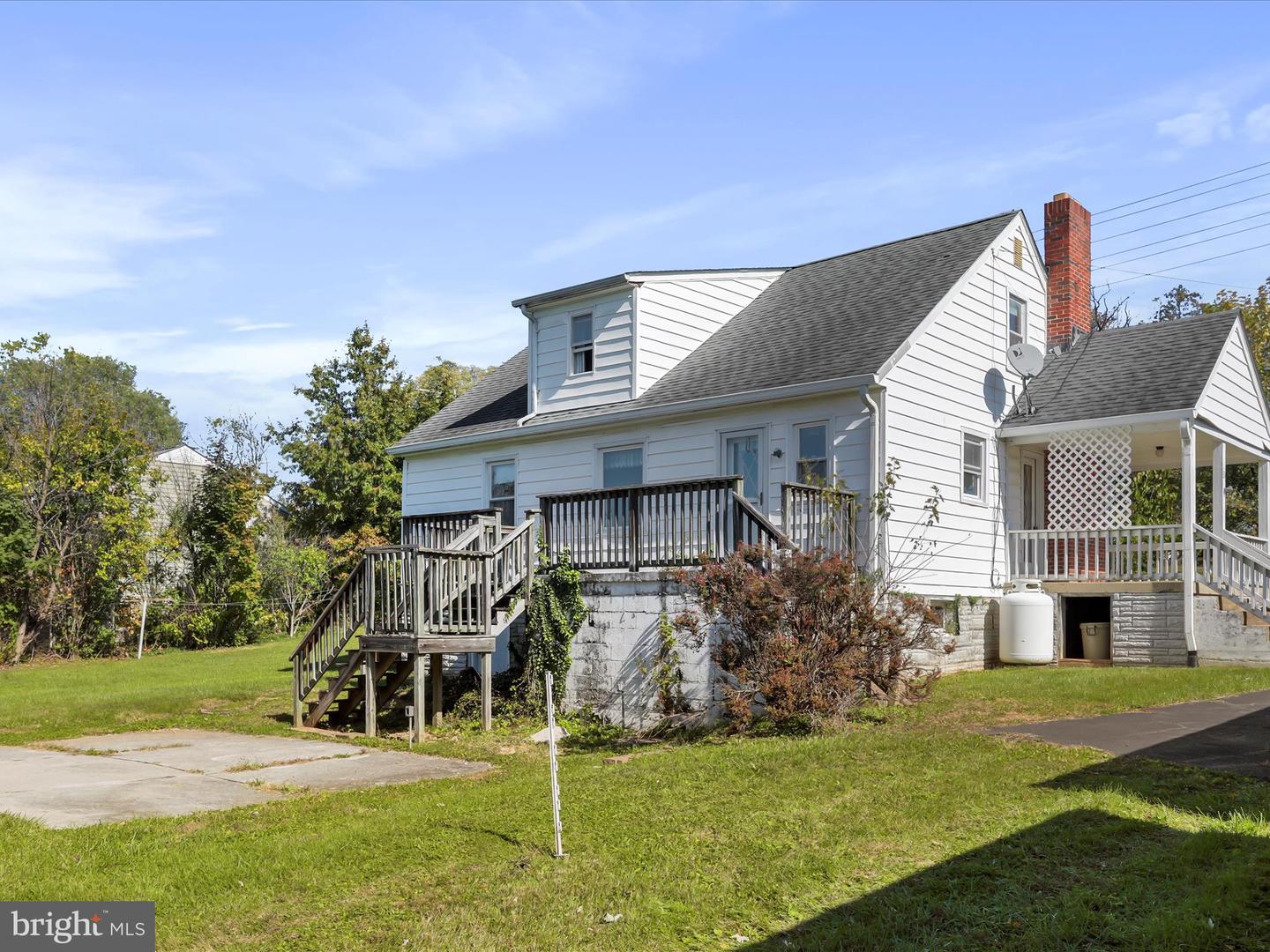 33 N BERLIN PIKE, LOVETTSVILLE, Virginia 20180, 4 Bedrooms Bedrooms, ,2 BathroomsBathrooms,Residential,For sale,33 N BERLIN PIKE,VALO2109332 MLS # VALO2109332 33 N BERLIN PIKE, LOVETTSVILLE, Virginia 20180, 4 Bedrooms Bedrooms, ,2 BathroomsBathrooms,Residential,For sale,33 N BERLIN PIKE,VALO2109332 MLS # VALO2109332