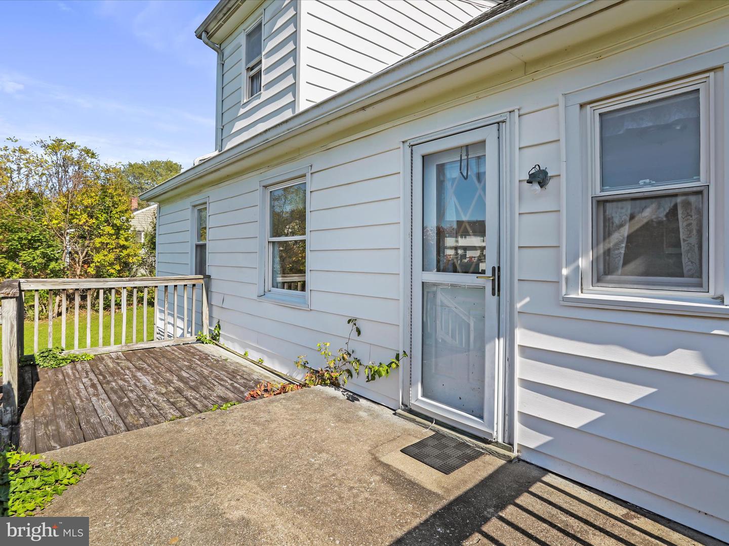 33 N BERLIN PIKE, LOVETTSVILLE, Virginia 20180, 4 Bedrooms Bedrooms, ,2 BathroomsBathrooms,Residential,For sale,33 N BERLIN PIKE,VALO2109332 MLS # VALO2109332 33 N BERLIN PIKE, LOVETTSVILLE, Virginia 20180, 4 Bedrooms Bedrooms, ,2 BathroomsBathrooms,Residential,For sale,33 N BERLIN PIKE,VALO2109332 MLS # VALO2109332