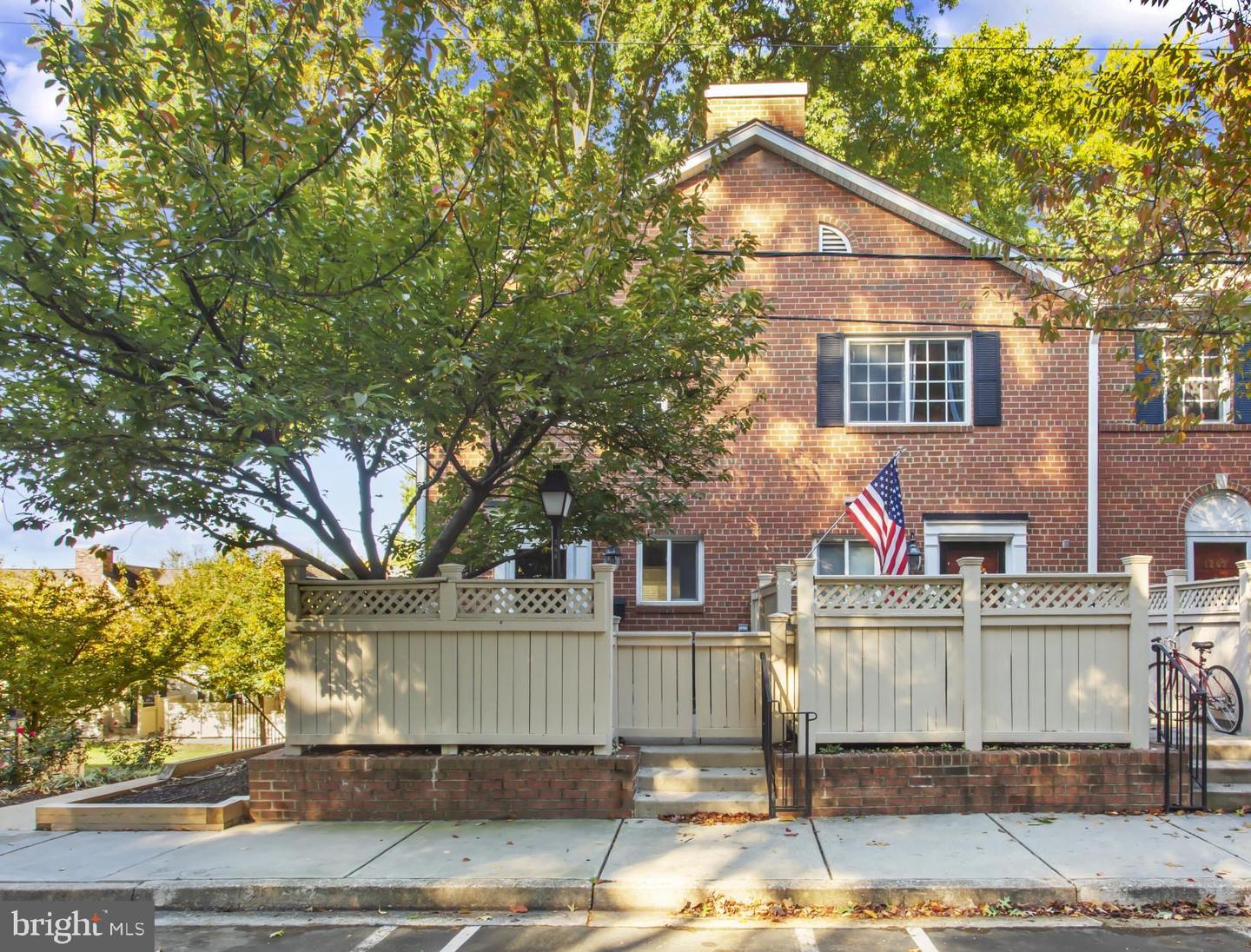1267 N VAN DORN ST, ALEXANDRIA, Virginia 22304, 2 Bedrooms Bedrooms, ,1 BathroomBathrooms,Residential,For sale,1267 N VAN DORN ST,VAAX2051066 MLS # VAAX2051066 1267 N VAN DORN ST, ALEXANDRIA, Virginia 22304, 2 Bedrooms Bedrooms, ,1 BathroomBathrooms,Residential,For sale,1267 N VAN DORN ST,VAAX2051066 MLS # VAAX2051066