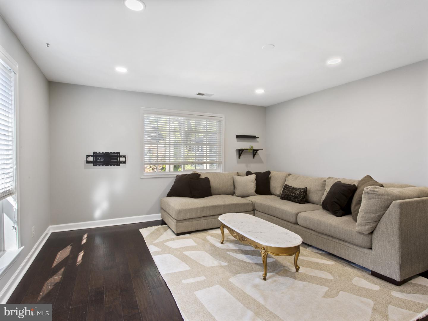 1267 N VAN DORN ST, ALEXANDRIA, Virginia 22304, 2 Bedrooms Bedrooms, ,1 BathroomBathrooms,Residential,For sale,1267 N VAN DORN ST,VAAX2051066 MLS # VAAX2051066 1267 N VAN DORN ST, ALEXANDRIA, Virginia 22304, 2 Bedrooms Bedrooms, ,1 BathroomBathrooms,Residential,For sale,1267 N VAN DORN ST,VAAX2051066 MLS # VAAX2051066