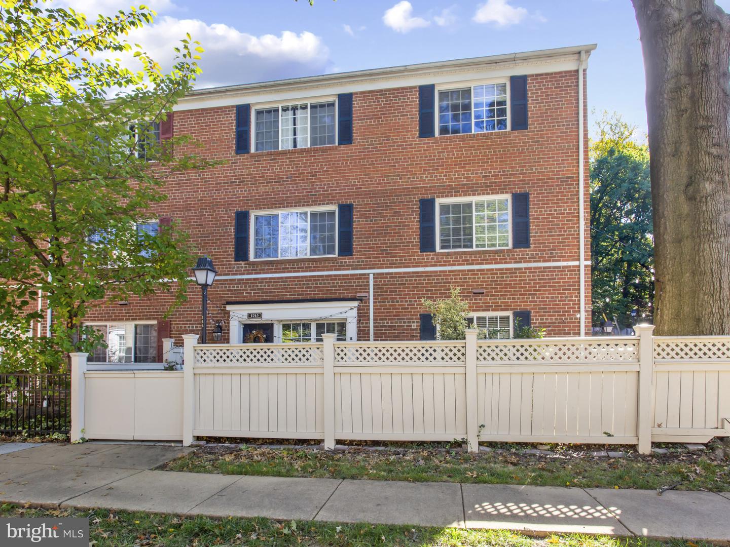 1267 N VAN DORN ST, ALEXANDRIA, Virginia 22304, 2 Bedrooms Bedrooms, ,1 BathroomBathrooms,Residential,For sale,1267 N VAN DORN ST,VAAX2051066 MLS # VAAX2051066 1267 N VAN DORN ST, ALEXANDRIA, Virginia 22304, 2 Bedrooms Bedrooms, ,1 BathroomBathrooms,Residential,For sale,1267 N VAN DORN ST,VAAX2051066 MLS # VAAX2051066