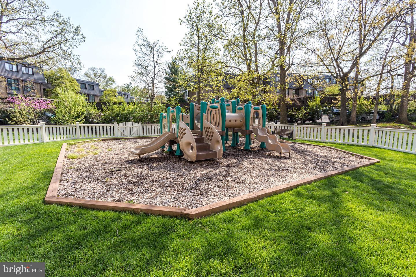 1267 N VAN DORN ST, ALEXANDRIA, Virginia 22304, 2 Bedrooms Bedrooms, ,1 BathroomBathrooms,Residential,For sale,1267 N VAN DORN ST,VAAX2051066 MLS # VAAX2051066 1267 N VAN DORN ST, ALEXANDRIA, Virginia 22304, 2 Bedrooms Bedrooms, ,1 BathroomBathrooms,Residential,For sale,1267 N VAN DORN ST,VAAX2051066 MLS # VAAX2051066