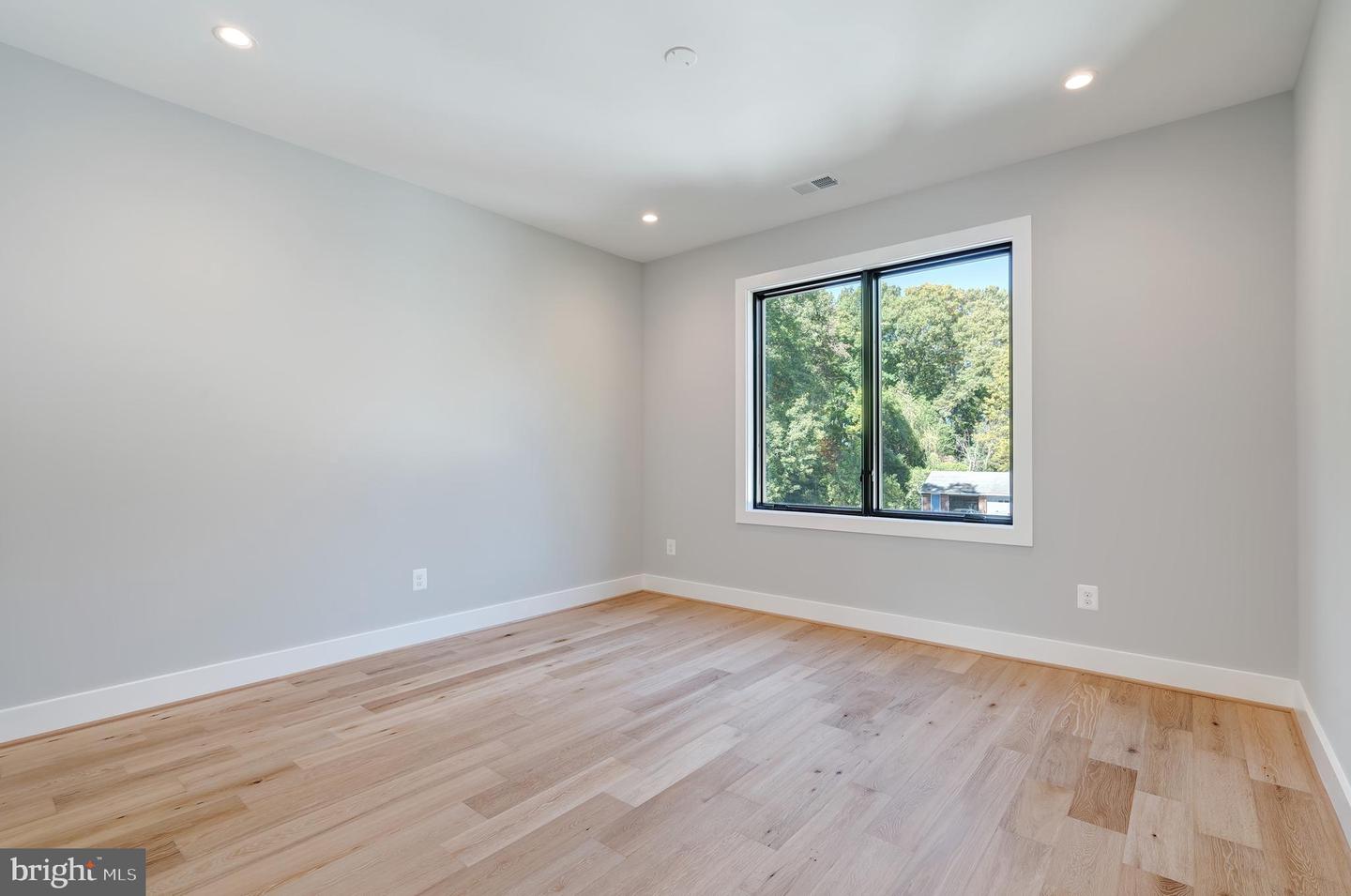 2118 GREENWICH ST, FALLS CHURCH, Virginia 22043, 7 Bedrooms Bedrooms, ,7 BathroomsBathrooms,Residential,For sale,2118 GREENWICH ST,VAFX2275524 MLS # VAFX2275524 2118 GREENWICH ST, FALLS CHURCH, Virginia 22043, 7 Bedrooms Bedrooms, ,7 BathroomsBathrooms,Residential,For sale,2118 GREENWICH ST,VAFX2275524 MLS # VAFX2275524