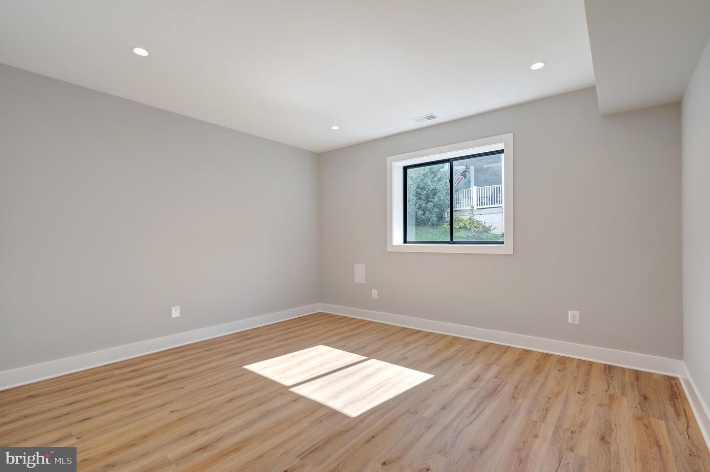 2118 GREENWICH ST, FALLS CHURCH, Virginia 22043, 7 Bedrooms Bedrooms, ,7 BathroomsBathrooms,Residential,For sale,2118 GREENWICH ST,VAFX2275524 MLS # VAFX2275524 2118 GREENWICH ST, FALLS CHURCH, Virginia 22043, 7 Bedrooms Bedrooms, ,7 BathroomsBathrooms,Residential,For sale,2118 GREENWICH ST,VAFX2275524 MLS # VAFX2275524
