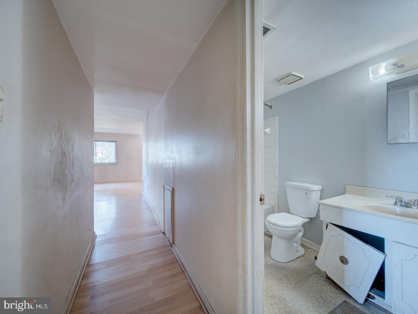 3459 SUMMIT CT NE #3459, WASHINGTON, District Of Columbia 20018, 2 Bedrooms Bedrooms, ,2 BathroomsBathrooms,Residential,For sale,3459 SUMMIT CT NE #3459,DCDC2228210 MLS # DCDC2228210 3459 SUMMIT CT NE #3459, WASHINGTON, District Of Columbia 20018, 2 Bedrooms Bedrooms, ,2 BathroomsBathrooms,Residential,For sale,3459 SUMMIT CT NE #3459,DCDC2228210 MLS # DCDC2228210