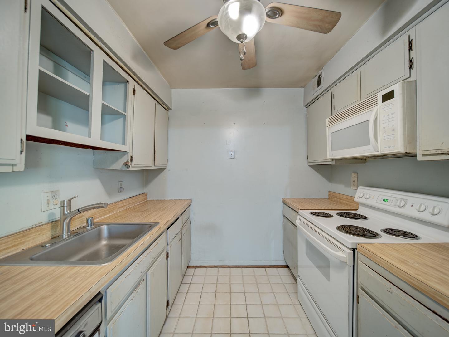 3459 SUMMIT CT NE #3459, WASHINGTON, District Of Columbia 20018, 2 Bedrooms Bedrooms, ,2 BathroomsBathrooms,Residential,For sale,3459 SUMMIT CT NE #3459,DCDC2228210 MLS # DCDC2228210 3459 SUMMIT CT NE #3459, WASHINGTON, District Of Columbia 20018, 2 Bedrooms Bedrooms, ,2 BathroomsBathrooms,Residential,For sale,3459 SUMMIT CT NE #3459,DCDC2228210 MLS # DCDC2228210