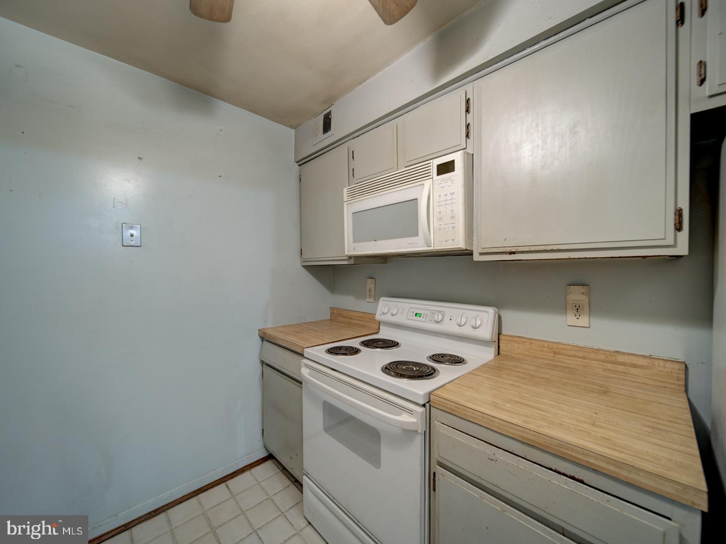 3459 SUMMIT CT NE #3459, WASHINGTON, District Of Columbia 20018, 2 Bedrooms Bedrooms, ,2 BathroomsBathrooms,Residential,For sale,3459 SUMMIT CT NE #3459,DCDC2228210 MLS # DCDC2228210 3459 SUMMIT CT NE #3459, WASHINGTON, District Of Columbia 20018, 2 Bedrooms Bedrooms, ,2 BathroomsBathrooms,Residential,For sale,3459 SUMMIT CT NE #3459,DCDC2228210 MLS # DCDC2228210