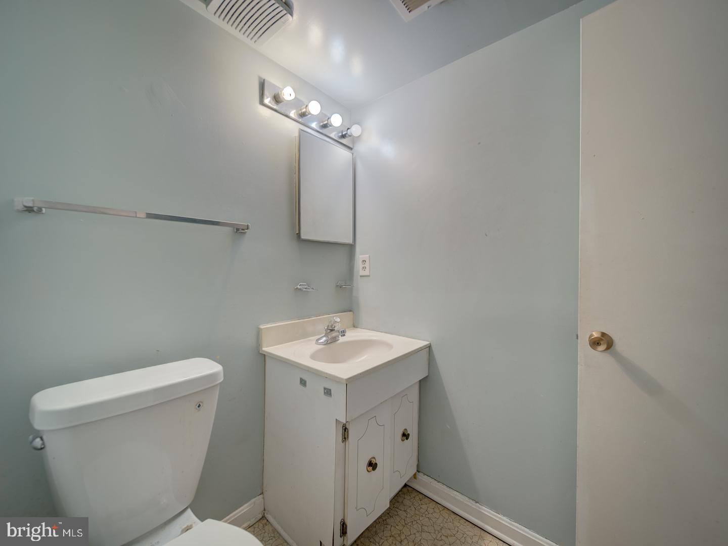 3459 SUMMIT CT NE #3459, WASHINGTON, District Of Columbia 20018, 2 Bedrooms Bedrooms, ,2 BathroomsBathrooms,Residential,For sale,3459 SUMMIT CT NE #3459,DCDC2228210 MLS # DCDC2228210 3459 SUMMIT CT NE #3459, WASHINGTON, District Of Columbia 20018, 2 Bedrooms Bedrooms, ,2 BathroomsBathrooms,Residential,For sale,3459 SUMMIT CT NE #3459,DCDC2228210 MLS # DCDC2228210