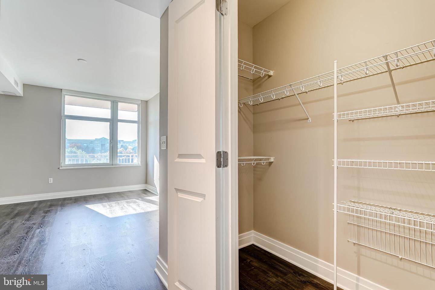 8220 CRESTWOOD HEIGHTS DR #708, MCLEAN, Virginia 22102, 2 Bedrooms Bedrooms, ,2 BathroomsBathrooms,Residential,For sale,8220 CRESTWOOD HEIGHTS DR #708,VAFX2275578 MLS # VAFX2275578 8220 CRESTWOOD HEIGHTS DR #708, MCLEAN, Virginia 22102, 2 Bedrooms Bedrooms, ,2 BathroomsBathrooms,Residential,For sale,8220 CRESTWOOD HEIGHTS DR #708,VAFX2275578 MLS # VAFX2275578