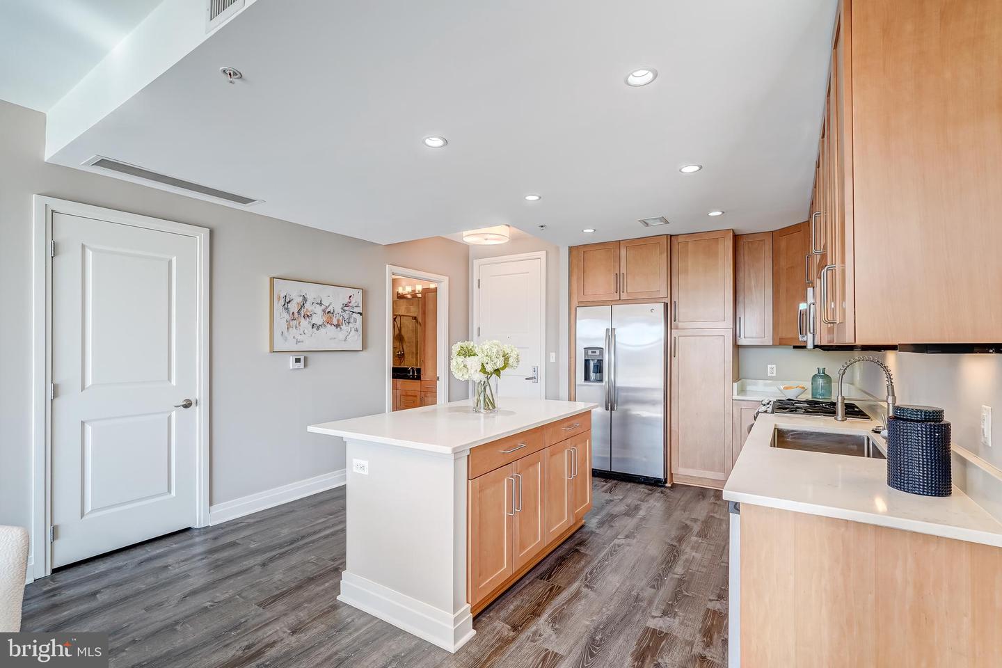8220 CRESTWOOD HEIGHTS DR #708, MCLEAN, Virginia 22102, 2 Bedrooms Bedrooms, ,2 BathroomsBathrooms,Residential,For sale,8220 CRESTWOOD HEIGHTS DR #708,VAFX2275578 MLS # VAFX2275578 8220 CRESTWOOD HEIGHTS DR #708, MCLEAN, Virginia 22102, 2 Bedrooms Bedrooms, ,2 BathroomsBathrooms,Residential,For sale,8220 CRESTWOOD HEIGHTS DR #708,VAFX2275578 MLS # VAFX2275578