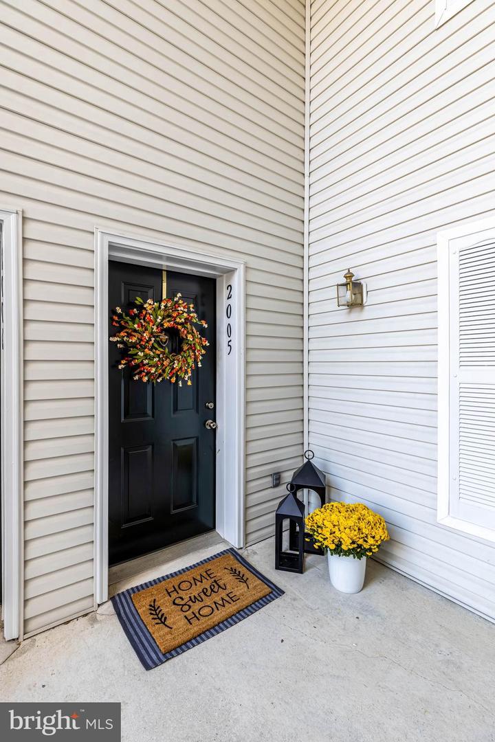 7702 HAYNES POINT WAY #2005, ALEXANDRIA, Virginia 22315, 2 Bedrooms Bedrooms, ,2 BathroomsBathrooms,Residential,For sale,7702 HAYNES POINT WAY #2005,VAFX2275806 MLS # VAFX2275806 7702 HAYNES POINT WAY #2005, ALEXANDRIA, Virginia 22315, 2 Bedrooms Bedrooms, ,2 BathroomsBathrooms,Residential,For sale,7702 HAYNES POINT WAY #2005,VAFX2275806 MLS # VAFX2275806