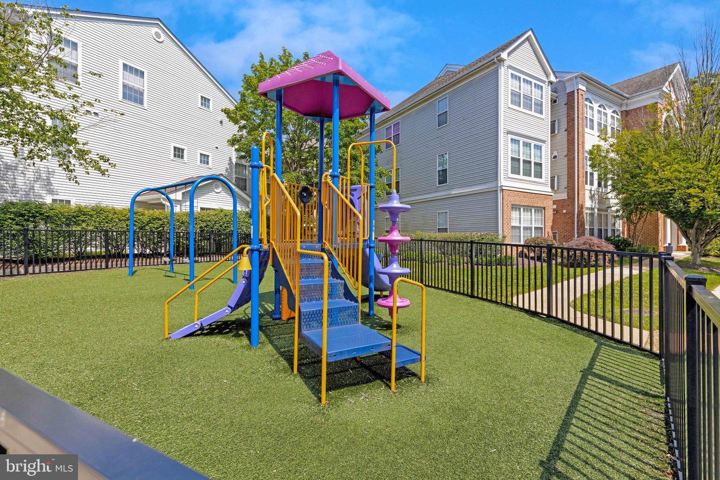 7702 HAYNES POINT WAY #2005, ALEXANDRIA, Virginia 22315, 2 Bedrooms Bedrooms, ,2 BathroomsBathrooms,Residential,For sale,7702 HAYNES POINT WAY #2005,VAFX2275806 MLS # VAFX2275806 7702 HAYNES POINT WAY #2005, ALEXANDRIA, Virginia 22315, 2 Bedrooms Bedrooms, ,2 BathroomsBathrooms,Residential,For sale,7702 HAYNES POINT WAY #2005,VAFX2275806 MLS # VAFX2275806