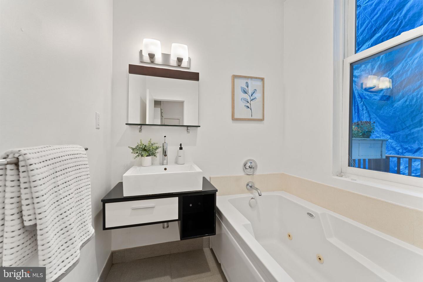 1516 R ST NW #3, WASHINGTON, District Of Columbia 20009, 2 Bedrooms Bedrooms, ,2 BathroomsBathrooms,Residential,For sale,1516 R ST NW #3,DCDC2228436 MLS # DCDC2228436 1516 R ST NW #3, WASHINGTON, District Of Columbia 20009, 2 Bedrooms Bedrooms, ,2 BathroomsBathrooms,Residential,For sale,1516 R ST NW #3,DCDC2228436 MLS # DCDC2228436